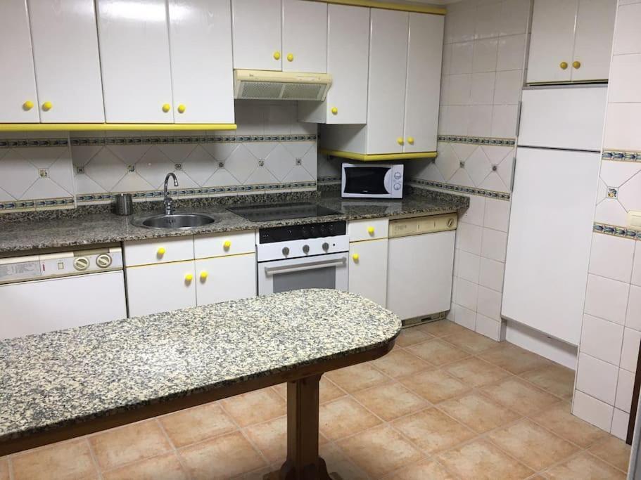 Paraguas Guesthouse 오비에도 외부 사진